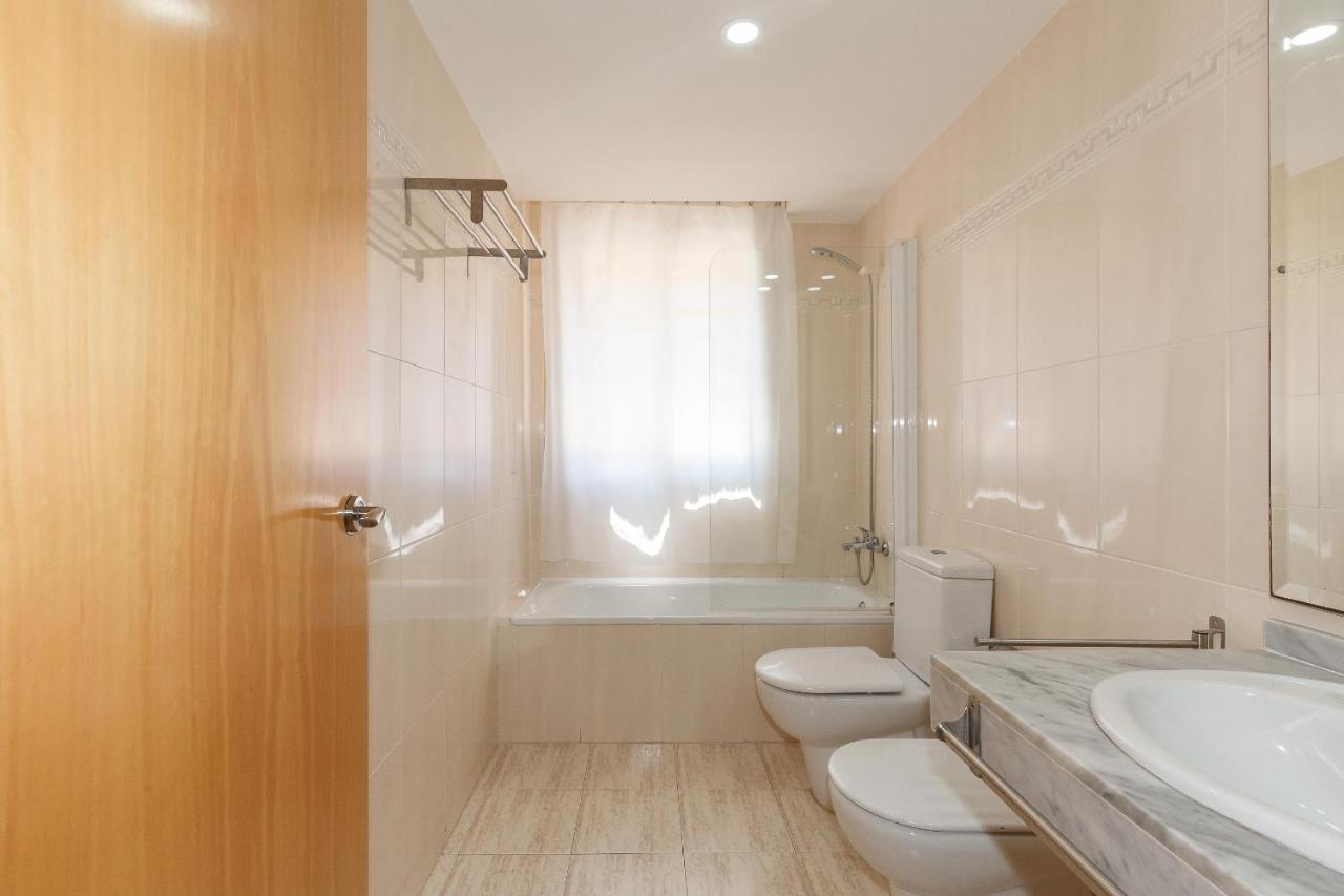Uhc Arinsal Family Complex Apartment Салоу Екстериор снимка
