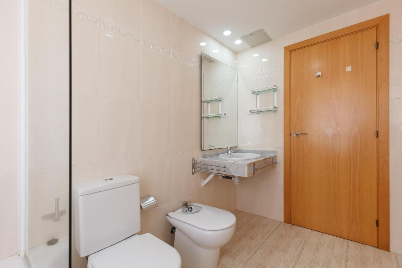 Uhc Arinsal Family Complex Apartment Салоу Екстериор снимка