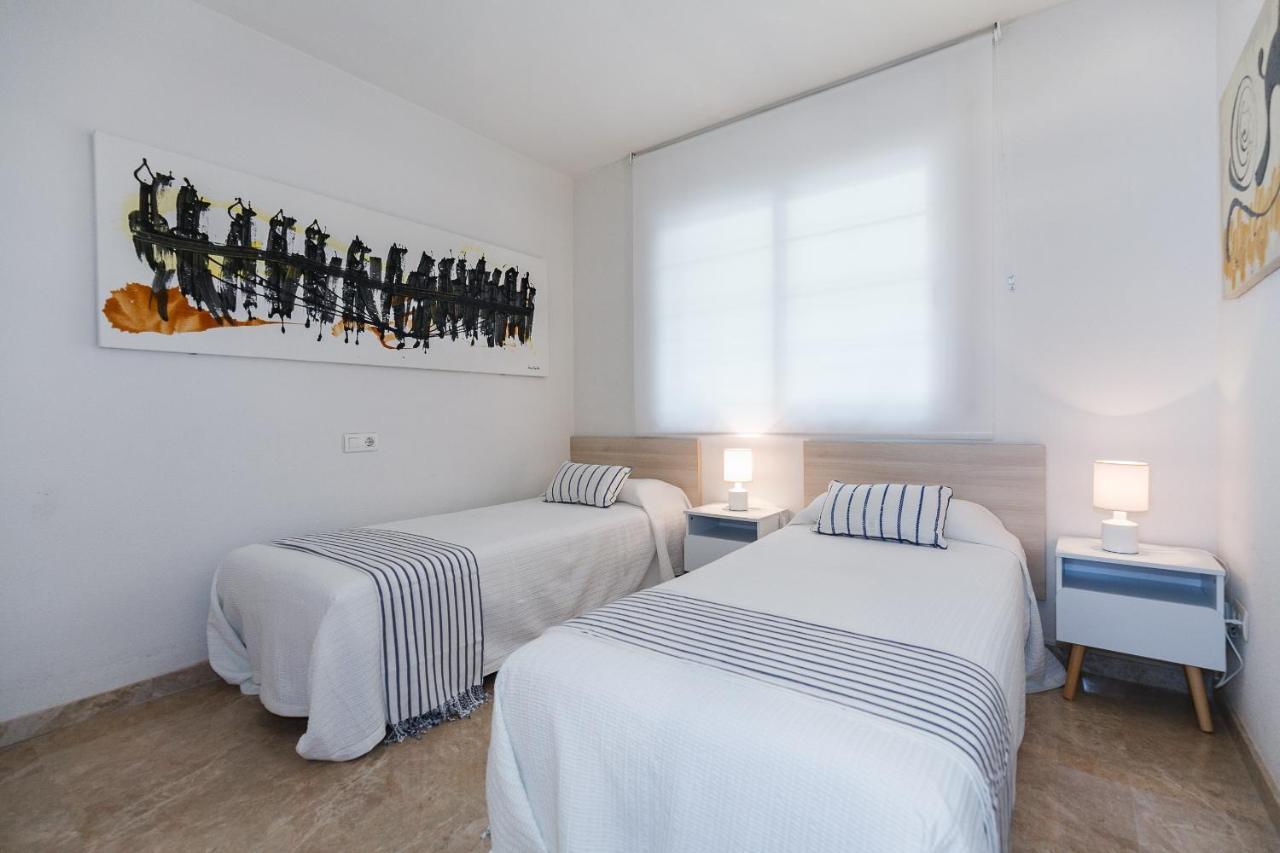 Uhc Arinsal Family Complex Apartment Салоу Екстериор снимка