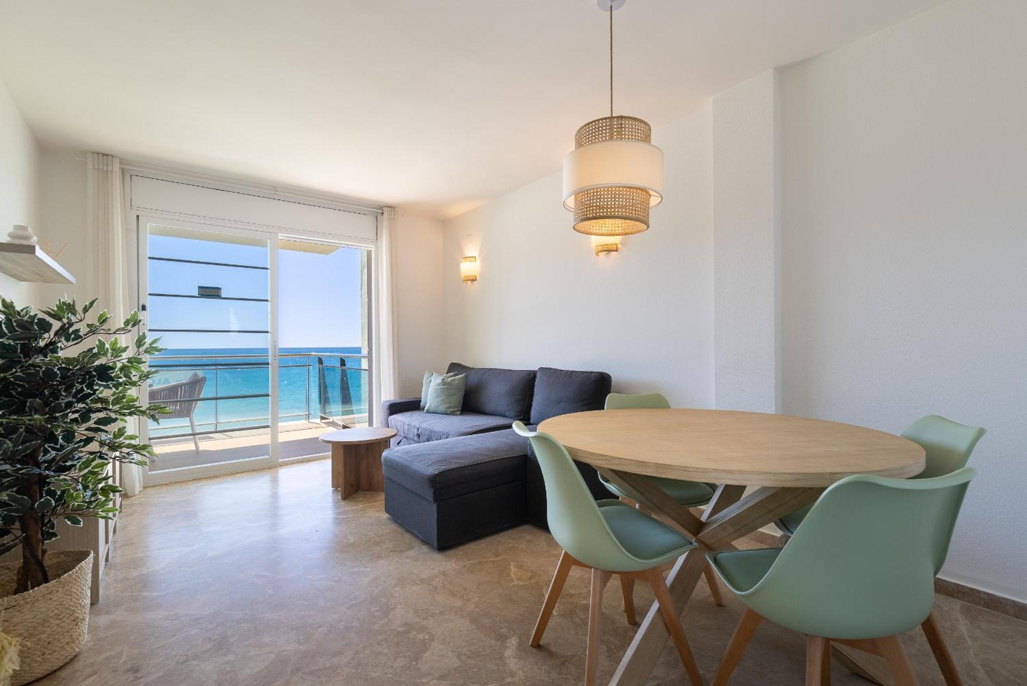 Uhc Arinsal Family Complex Apartment Салоу Екстериор снимка