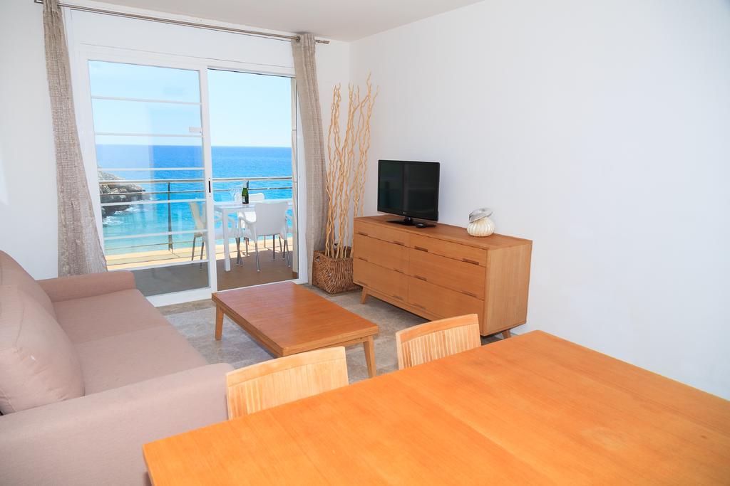 Uhc Arinsal Family Complex Apartment Салоу Екстериор снимка